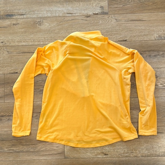 REI Women’s Orange Quarter Zip Top - Picture 4 of 4